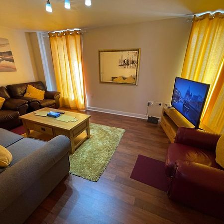 Holiday Home In Cardiff. Sleeps 6 Eksteriør bilde