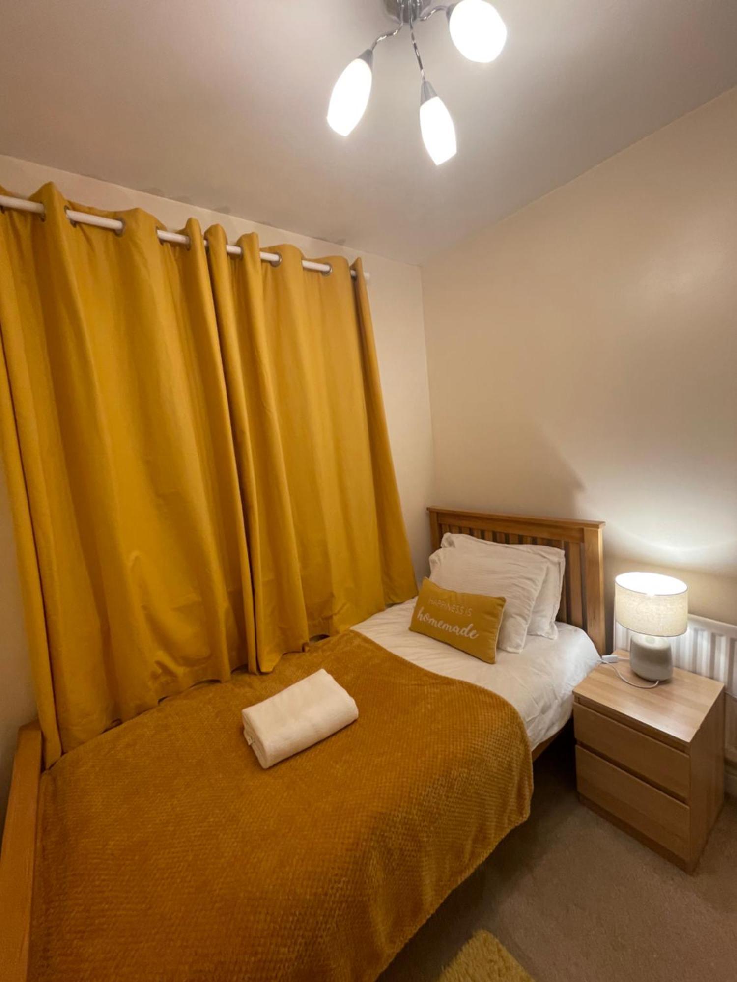 Holiday Home In Cardiff. Sleeps 6 Eksteriør bilde